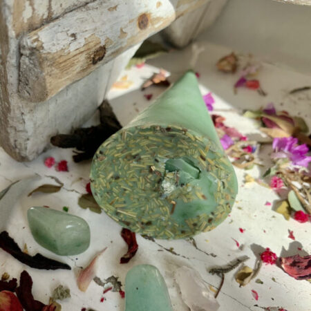 Pure Handgemaakte Koolzaad cone kaars van Holisticritualist.