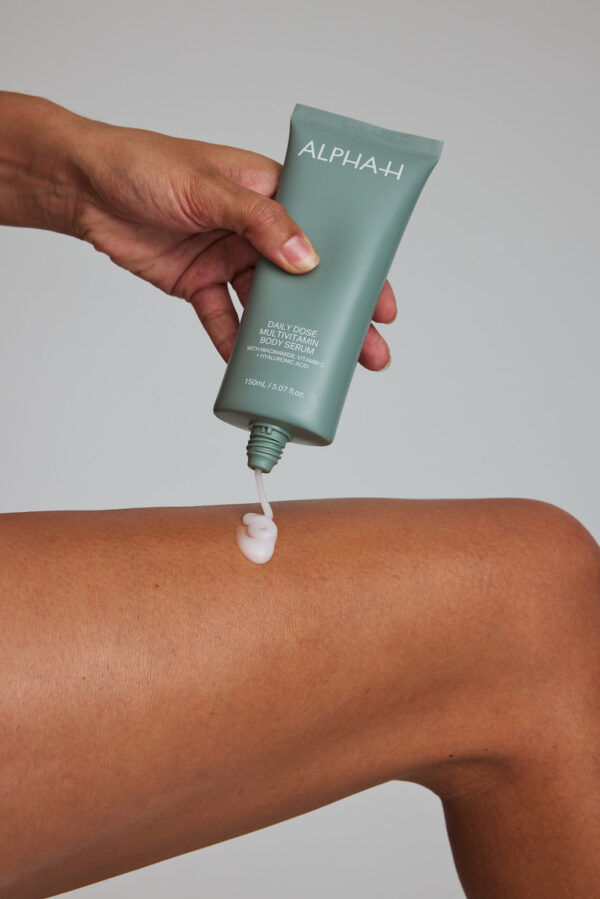 Daily Dose Multivitamin Body Serum 150ml - Hydraterend en Verzorgend Serum voor een Stralende Huid - Afbeelding 2