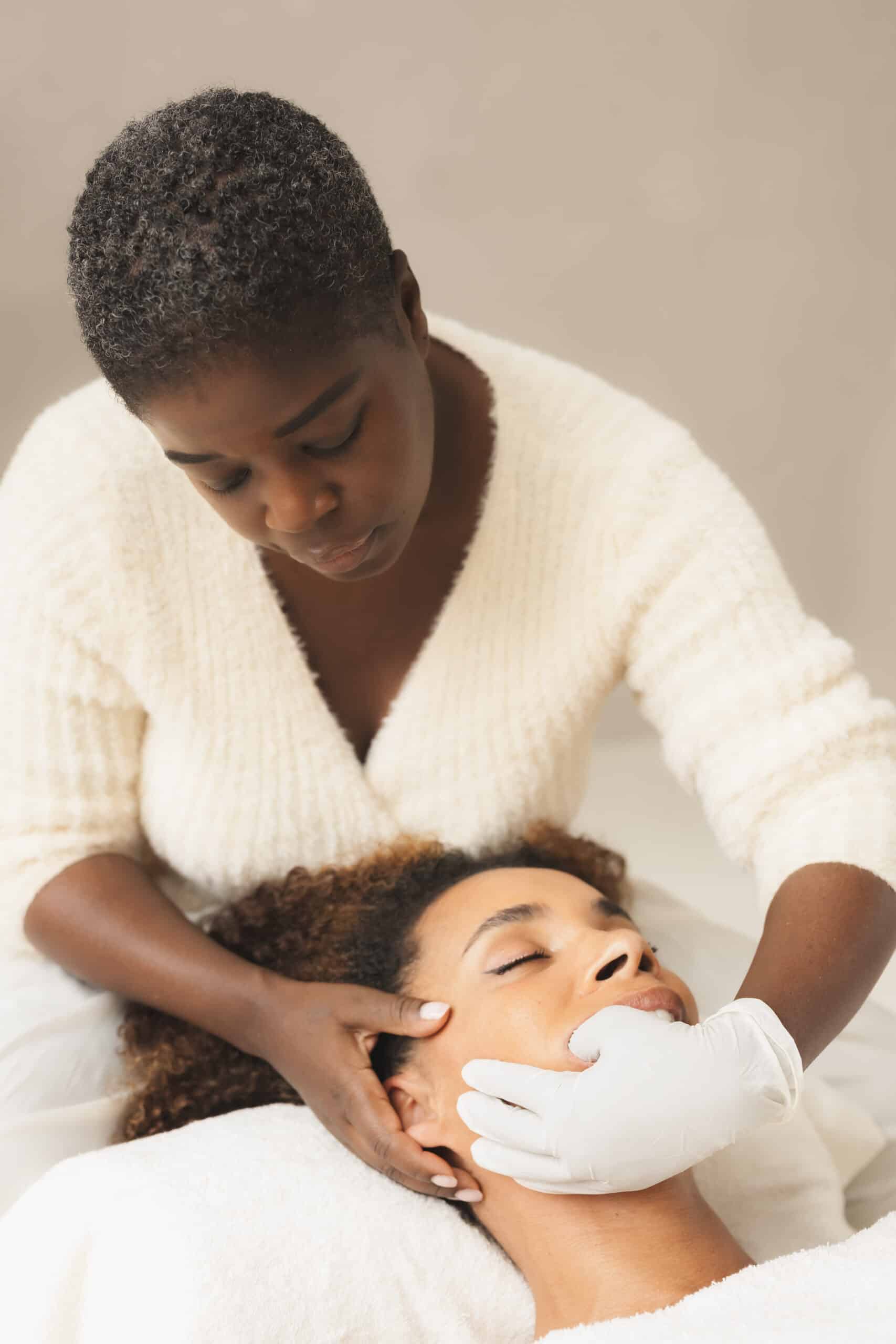 Detox Goddess Ritual met buccal massage en gezichtsbehandeling